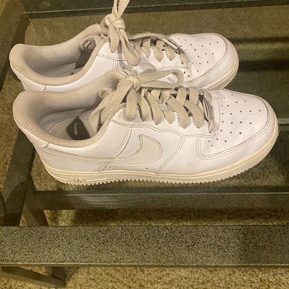 Air Force 1s - Picture 2 of 6